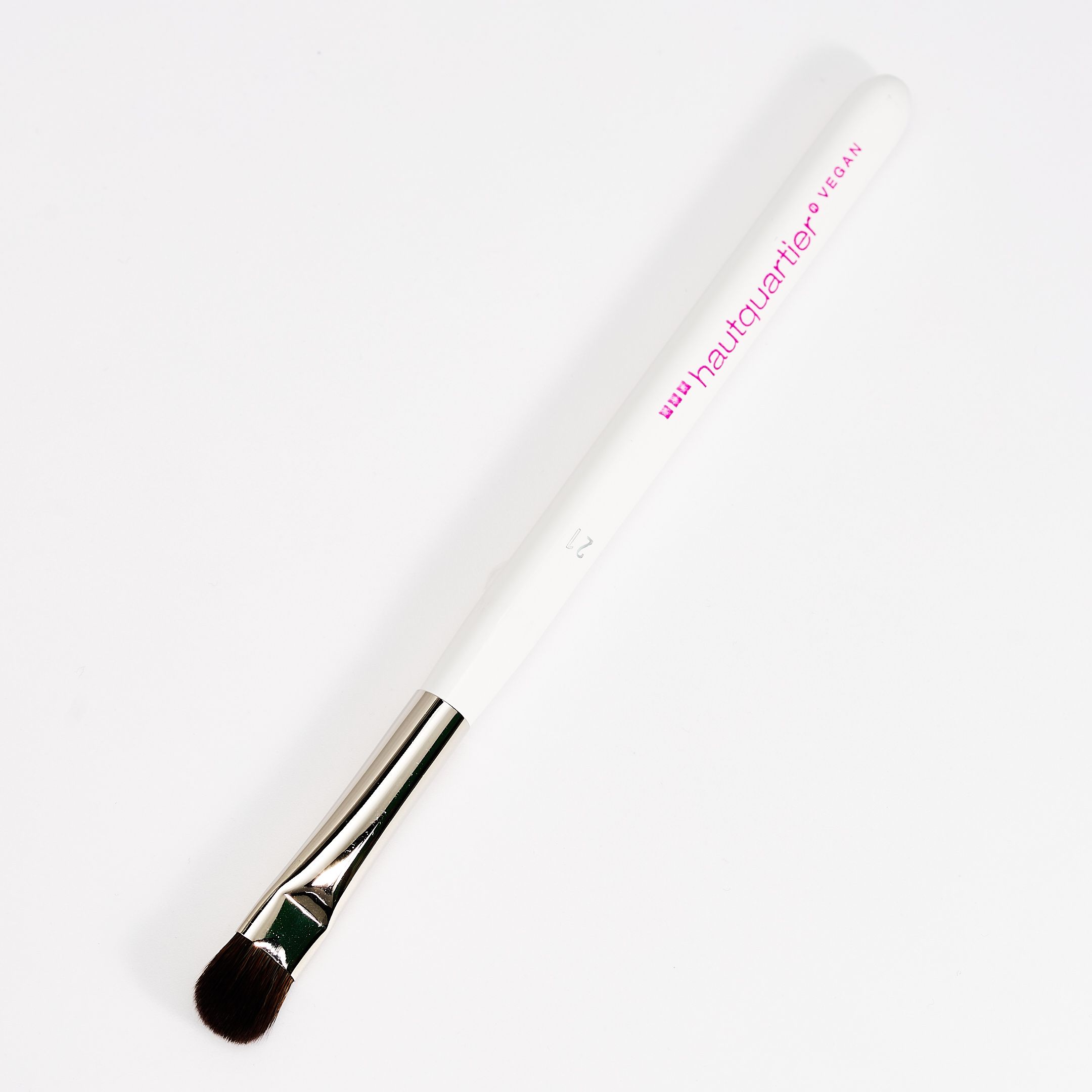 Lidschattenpinsel No. 21 // flach-oval // hautquartier
