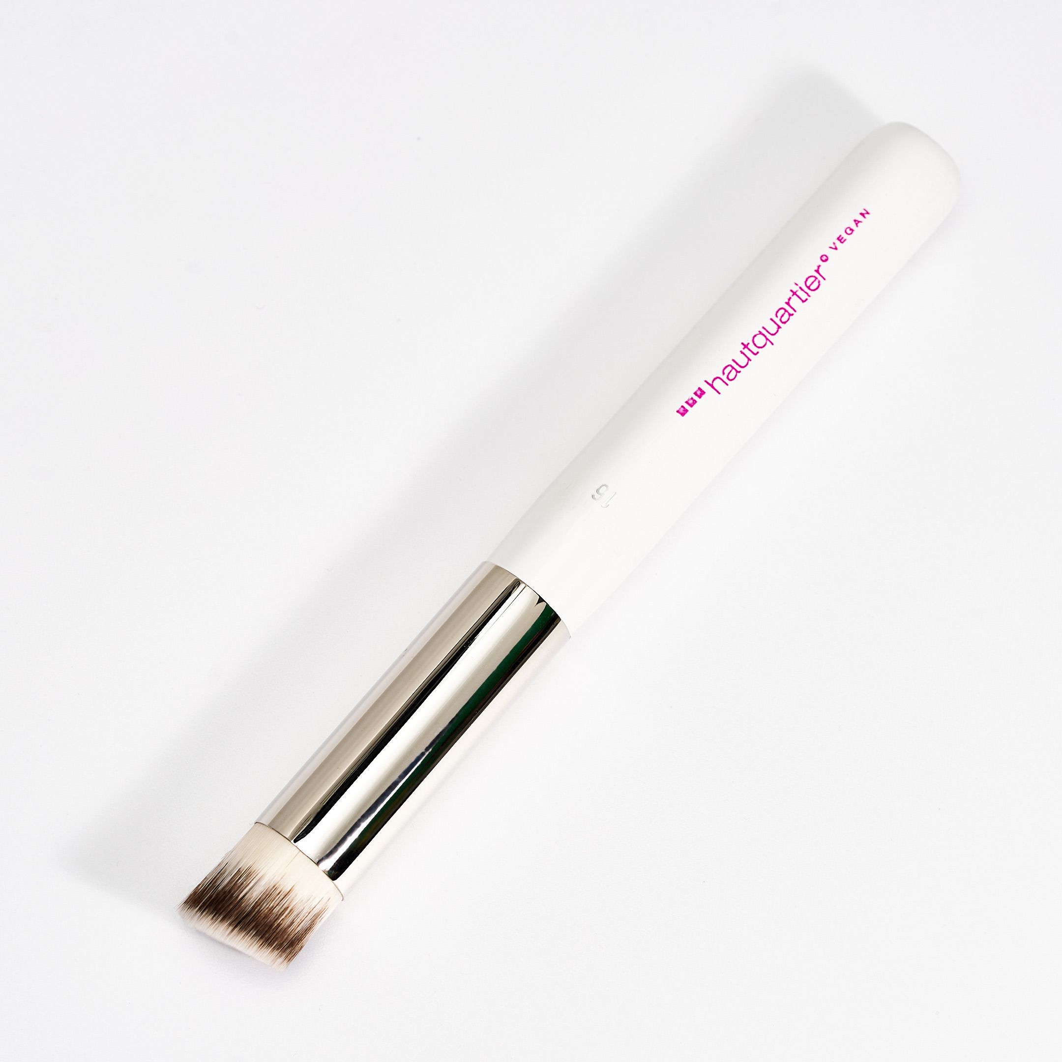 Make-up-Pinsel Deluxe No. 16 // Stupper schräg // hautquartier vegan